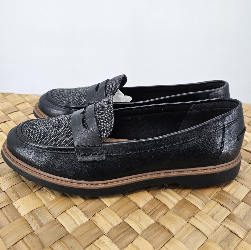Clark's Collection Black Loafers Size 7